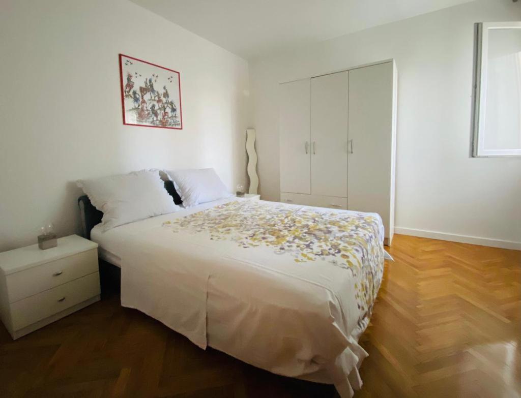 2 bedroom apartment/parking/market Split Eksteriør bilde