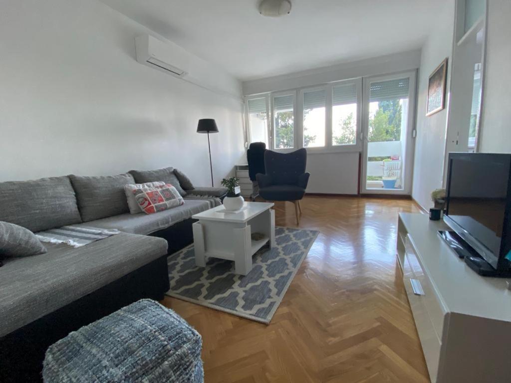 2 bedroom apartment/parking/market Split Eksteriør bilde